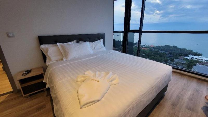 The Andromeda Condominium Seaview Pattaya Room photo