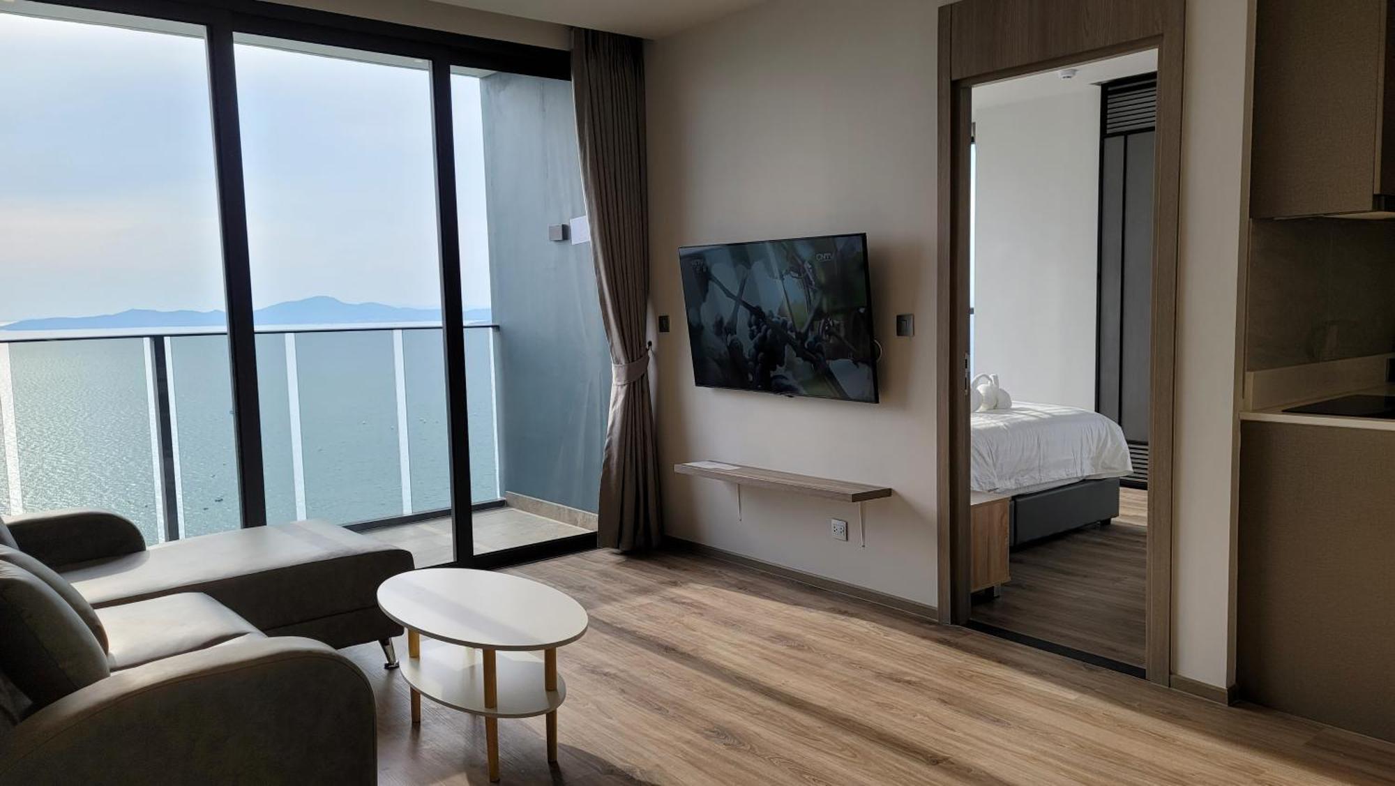 The Andromeda Condominium Seaview Pattaya Room photo