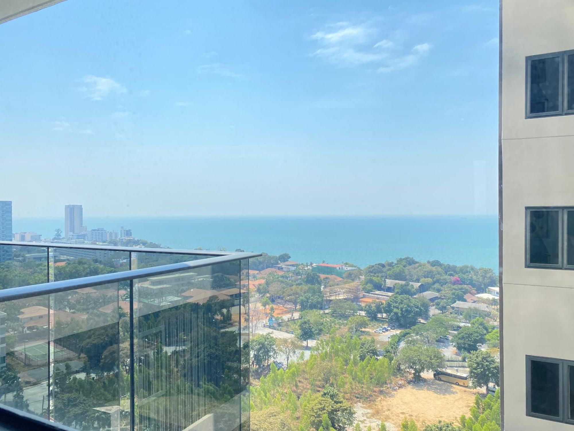 The Andromeda Condominium Seaview Pattaya Exterior photo